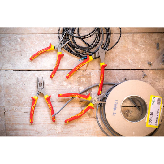 Stanley, Comb. pliers- 165 mm/Half rd long nose - 160 mm/Diag. wire cutting- 175 mm/Wire stripper- 170 mm - Image 4